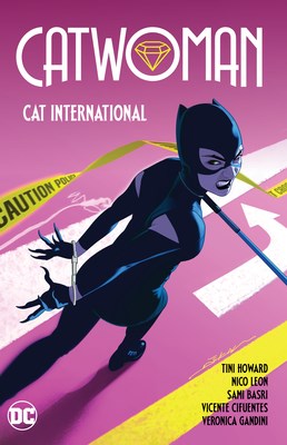 Catwoman (2018) 2 - Cat International