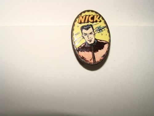 Speldje/Broche NICK