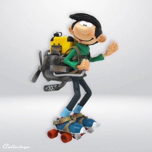 Guust Flater met motor op rolschaatsen