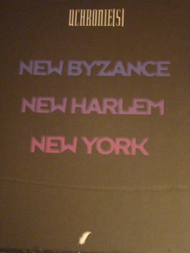 Uchronie(s) 3 - New York 1 - Resurrectie met box, Box (Daedalus)